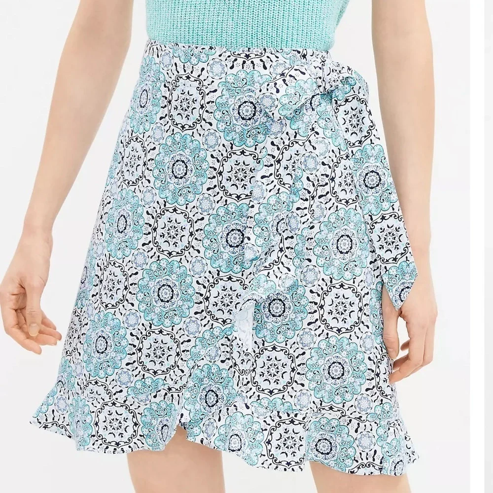 LOFT flounce ties
